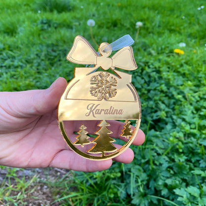 Personalisierte Weihnachtskugeln in Gold